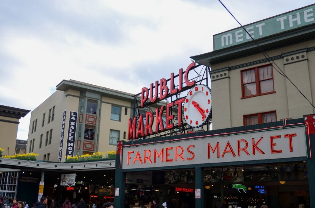 entdecken sie den perfekten markt: ein idealer markt mit vollständiger transparenz, gleichwertigen wettbewerbern und effizienter ressourcenallokation.