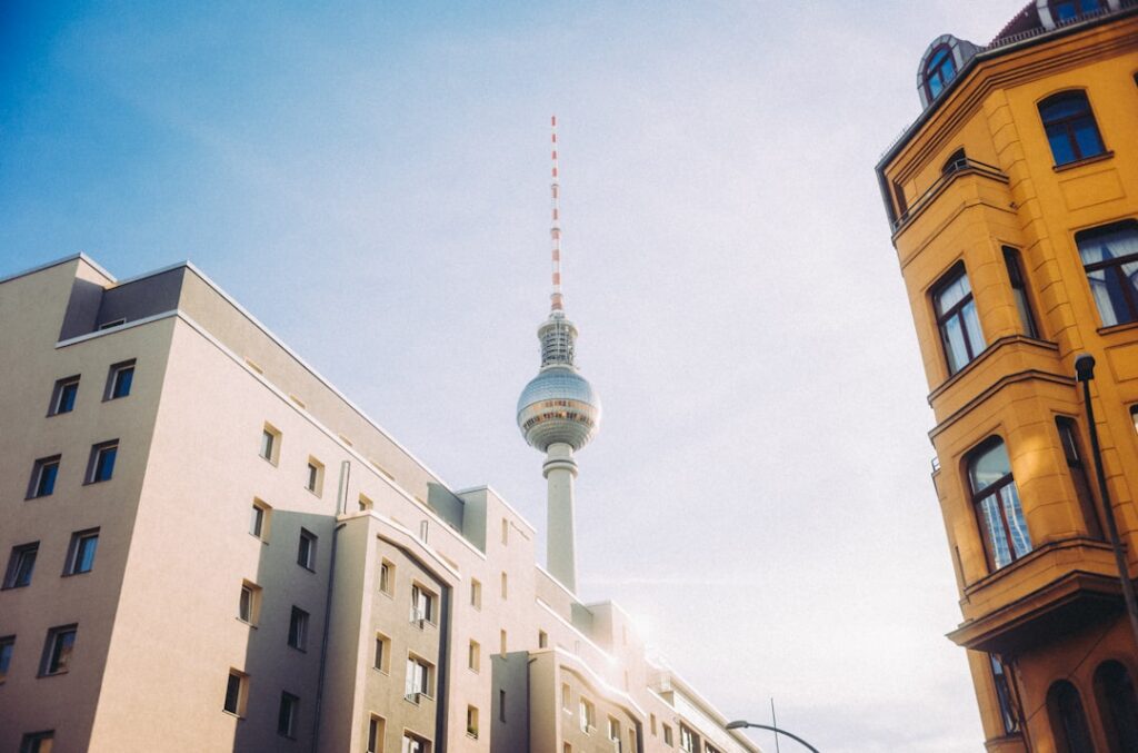erfahren sie, wie sie ihr unternehmen in berlin einfach und schnell anmelden können. unterstützende schritte und wichtige informationen zur geschäftsregistrierung in berlin.