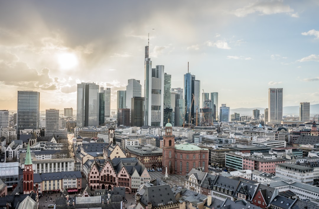 entdecken sie den größten arbeitgeber in deutschland: ein überblick über führende unternehmen und ihre bedeutung für den arbeitsmarkt.